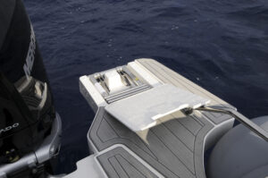 Marlin 33 scaletta di risalita