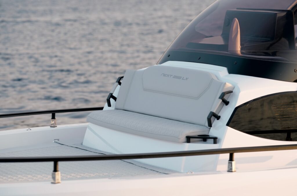 prua Next 255 LX
