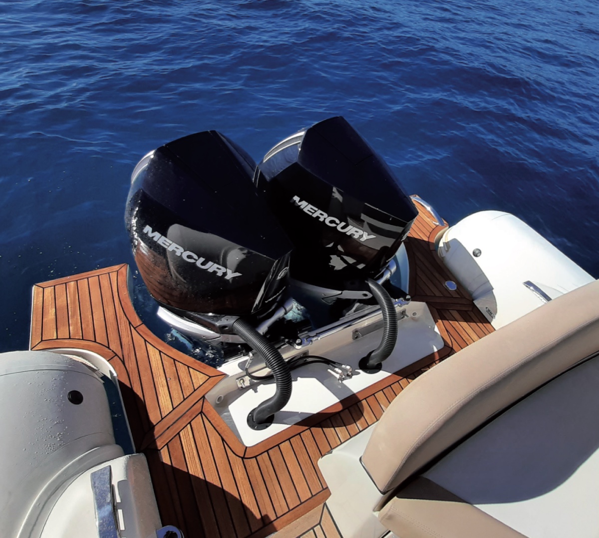 prova motori Mercury 300 cv su gommone natante