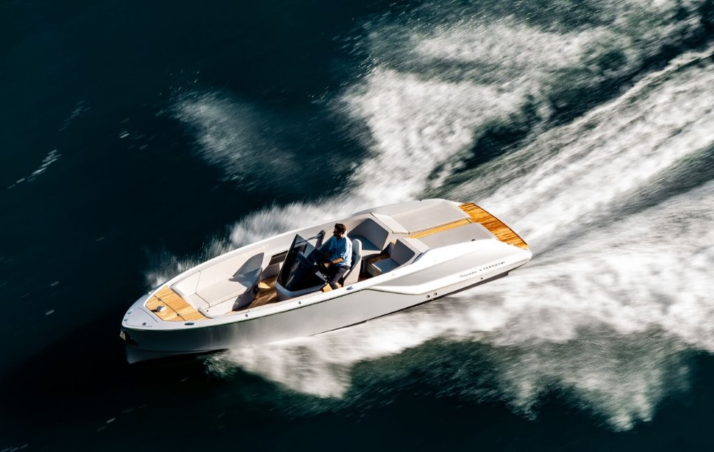 Frauscher x Porsche-850-Fantom-Air