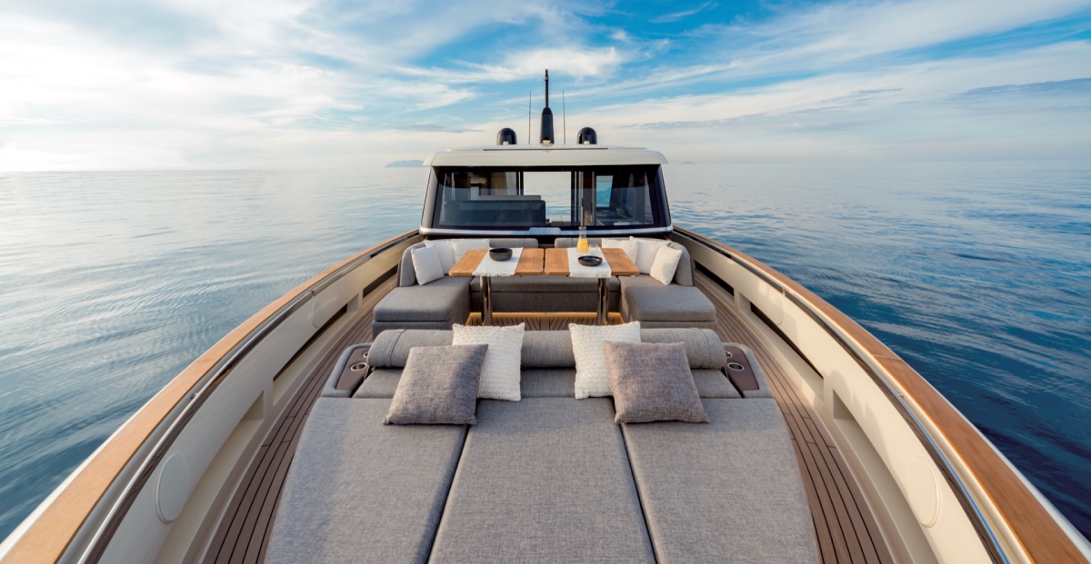 prua Invictus ST550
