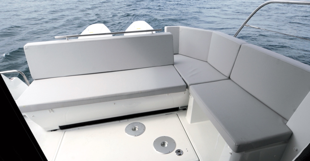 esterni beneteau