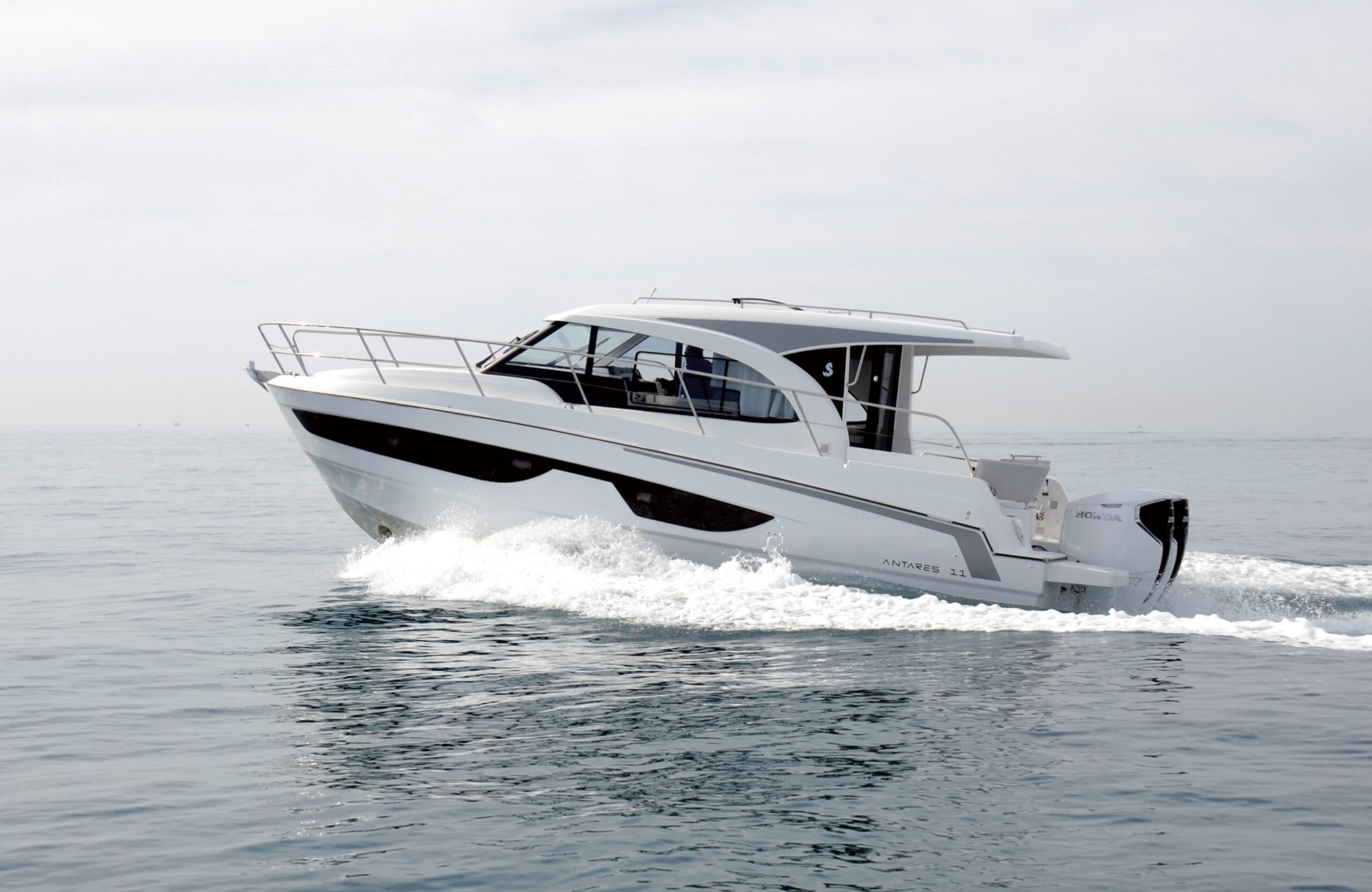 Beneteau Antares 11