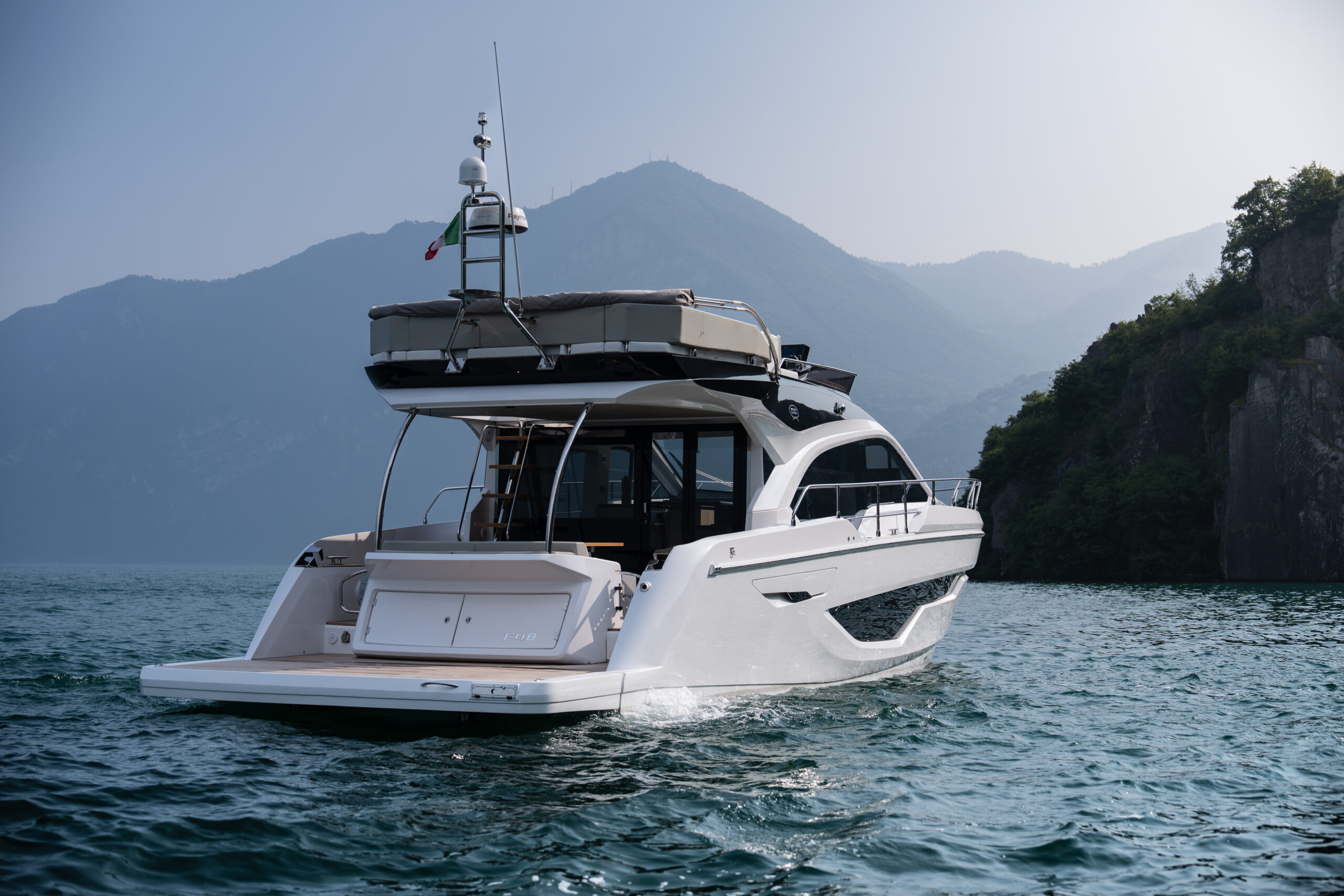 Sessa Marine F48 in rada