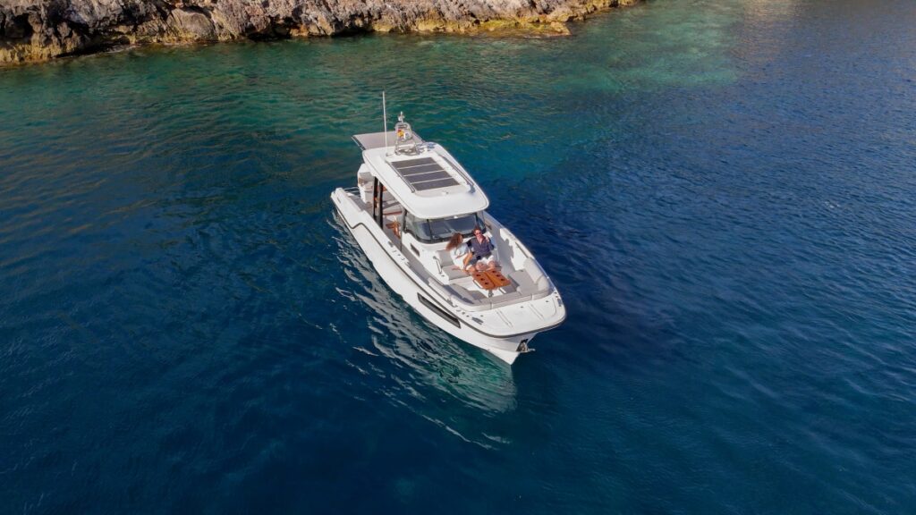 Wayfinder 38 Suntop