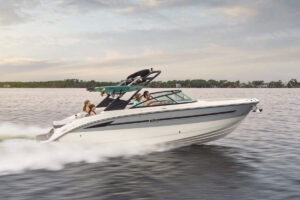 Sea Ray SDX 270 Surf, USA