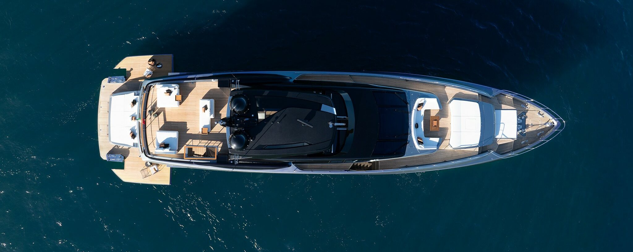 Riva 112' Dolcevita Super foto dall'alto yacht di lusso