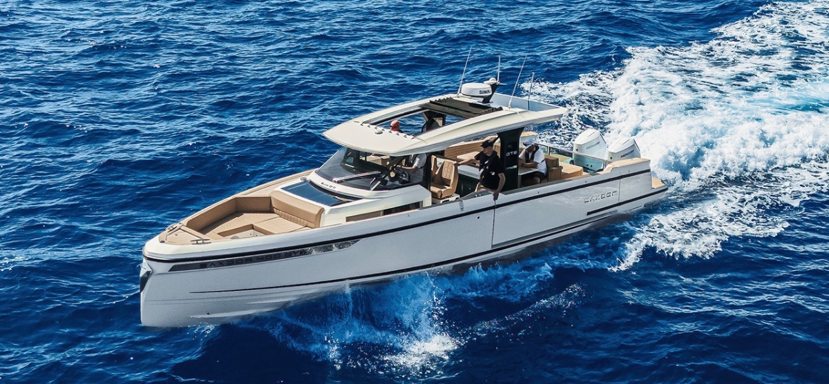 Saxdor in navigazione yacht di lusso finlandese
