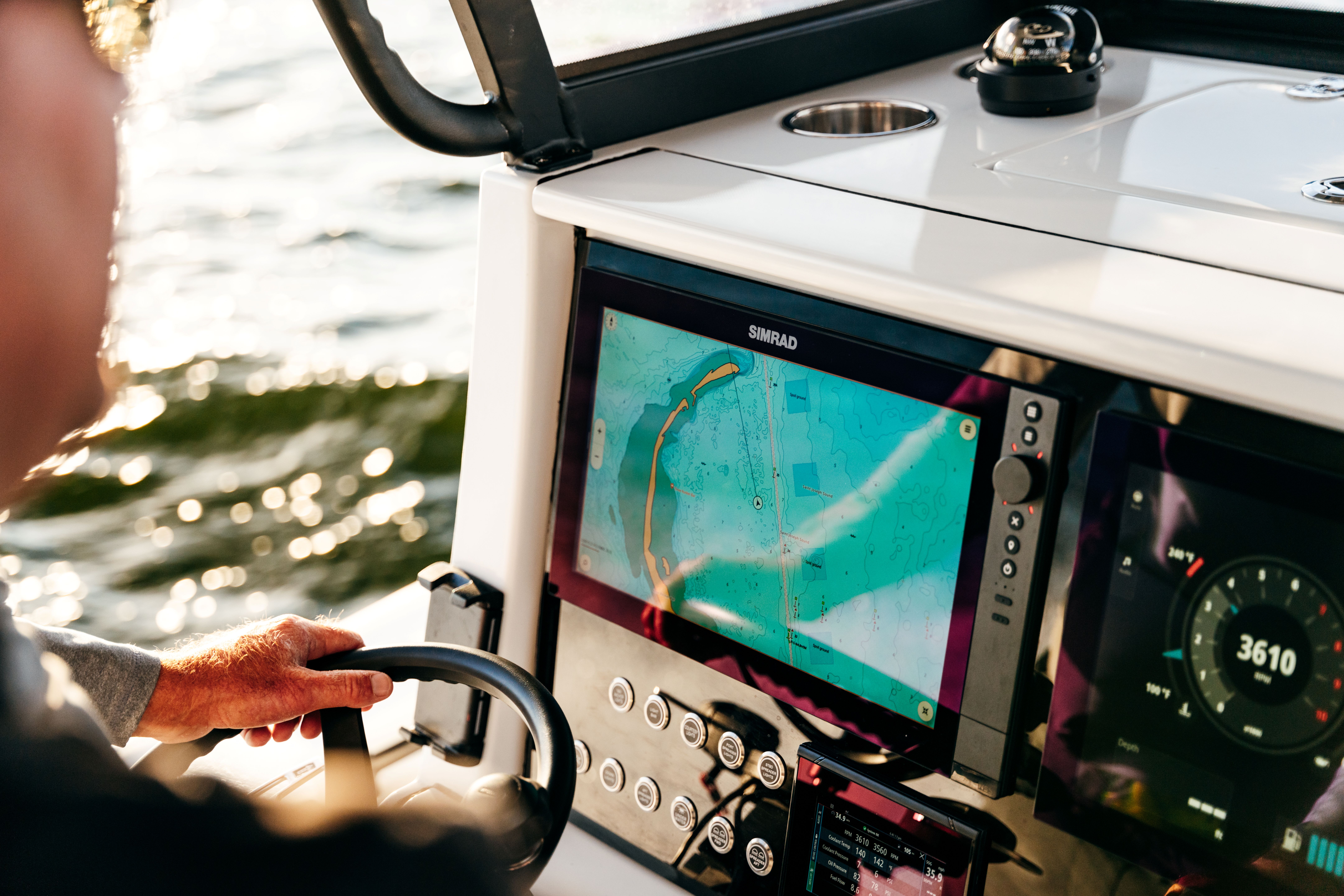 Simrad NSS4