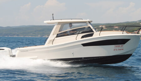 Tuccoli T295 SF Montecristo in navigazione