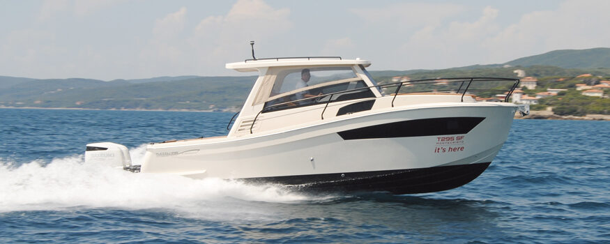 Tuccoli T295 SF Montecristo in navigazione