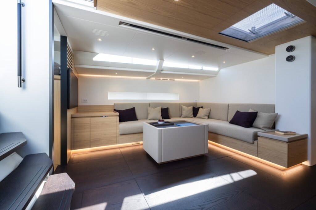 interni barca a vela di lusso