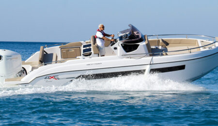 4XC Design H28 Day Cruiser