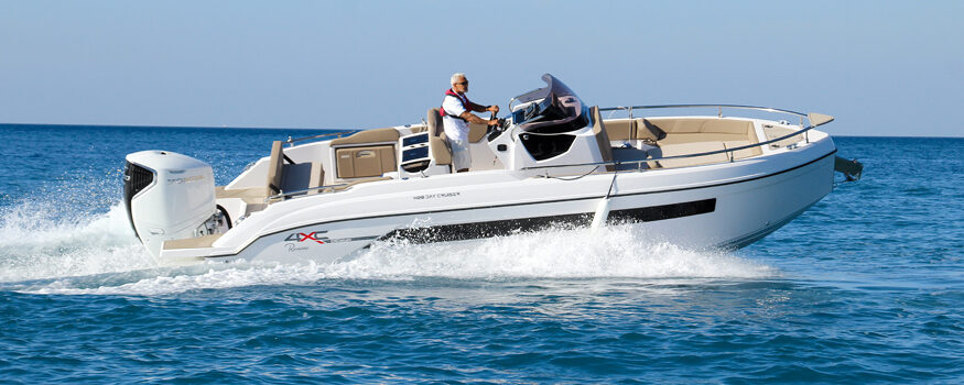 4XC Design H28 Day Cruiser