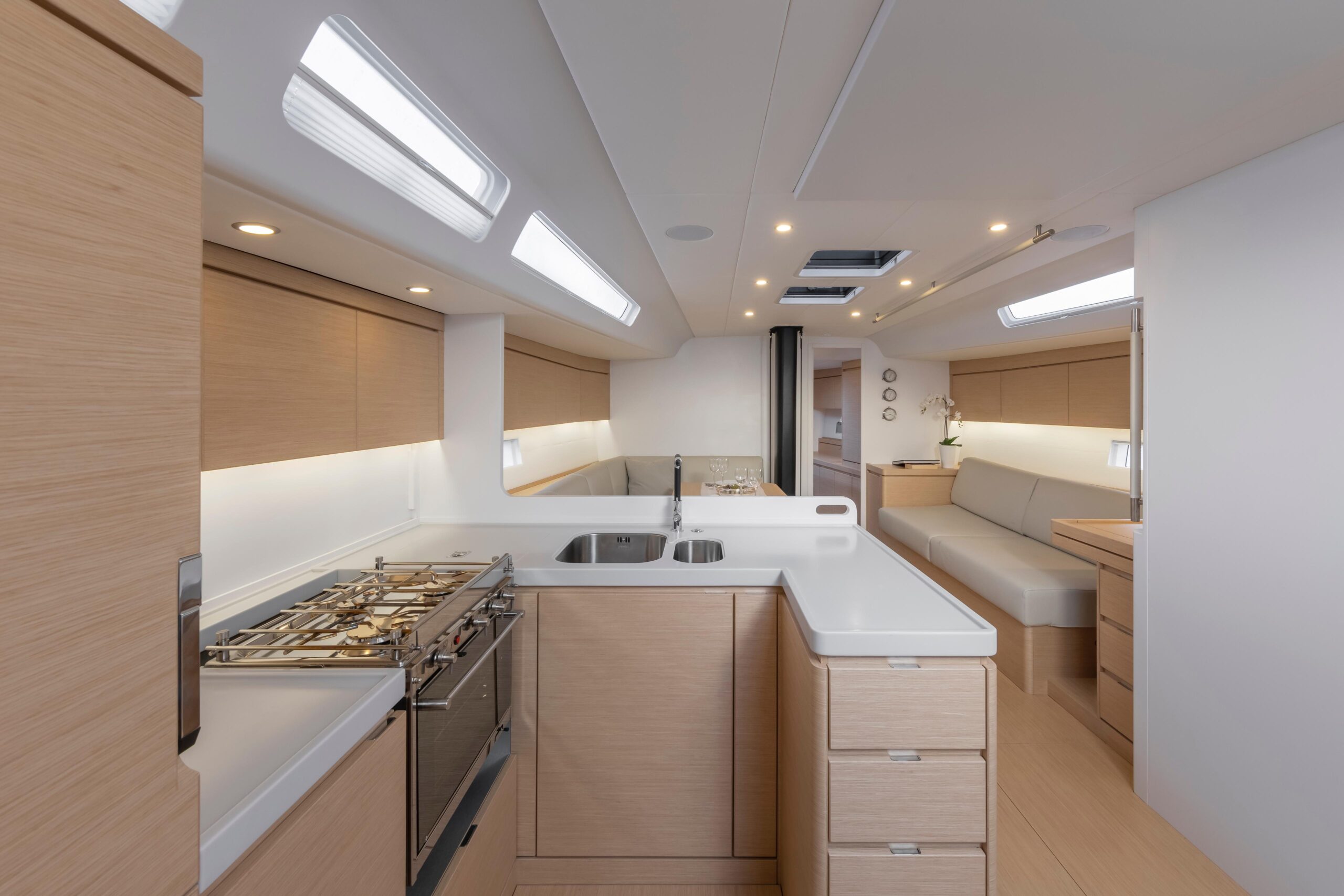 ICE 54 SUITE interni