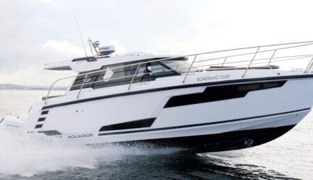Aquador 300 HT in navigazione