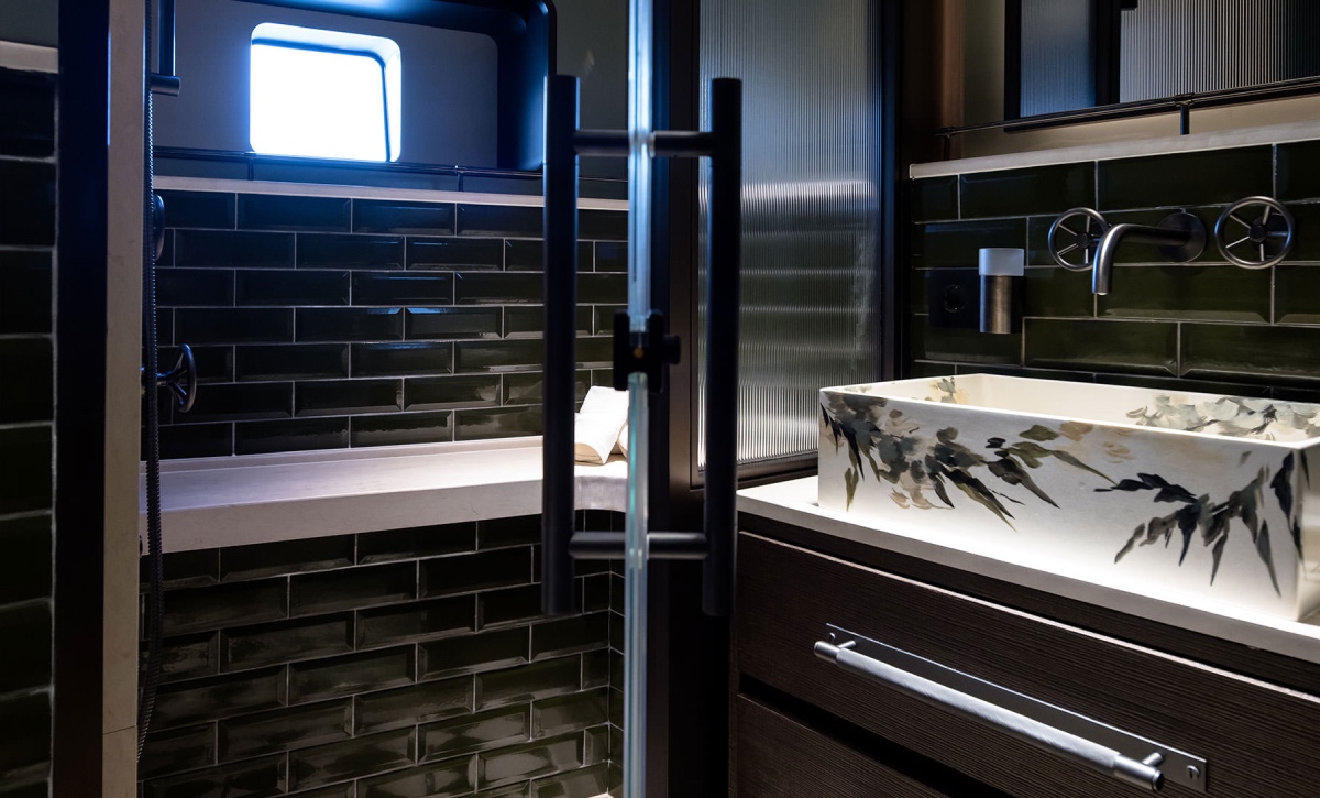Bagno superyacht