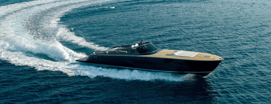 Itama 70: il debutto a Cannes del nuovo open