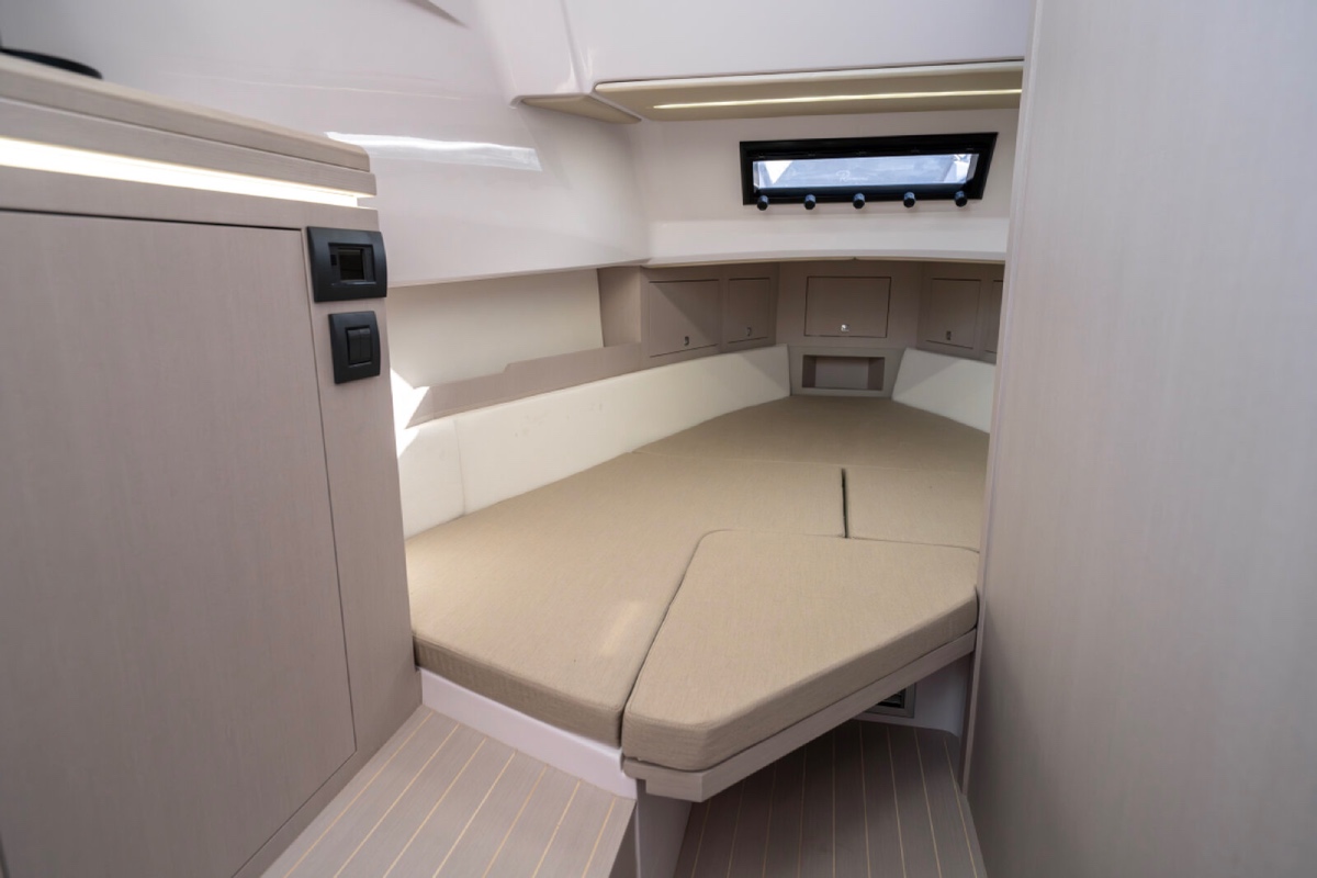 Cabina Cayman 41.0 HT