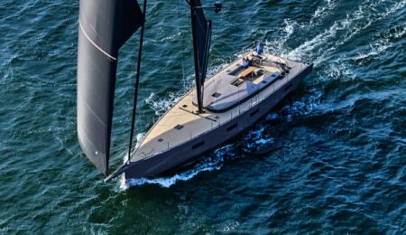 YYachts barca a vela 19 metri